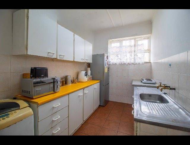 2 BEDROOM FLAT FOR SALE IN BLUFF